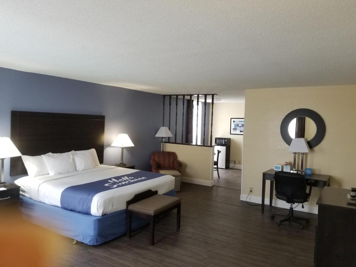 Days Inn By Wyndham Easley West Of Greenville/Clemson Area Kültér fotó