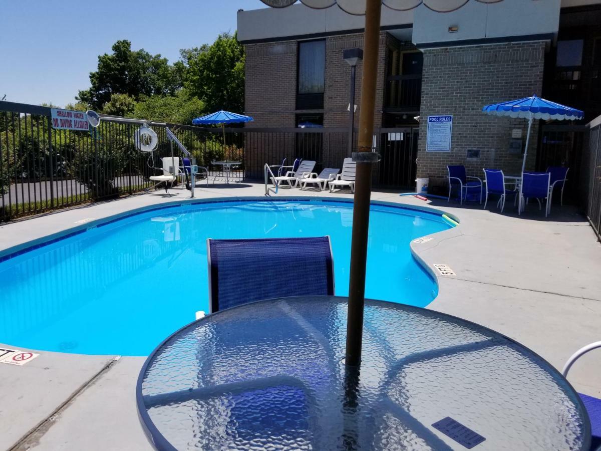 Days Inn By Wyndham Easley West Of Greenville/Clemson Area Kültér fotó