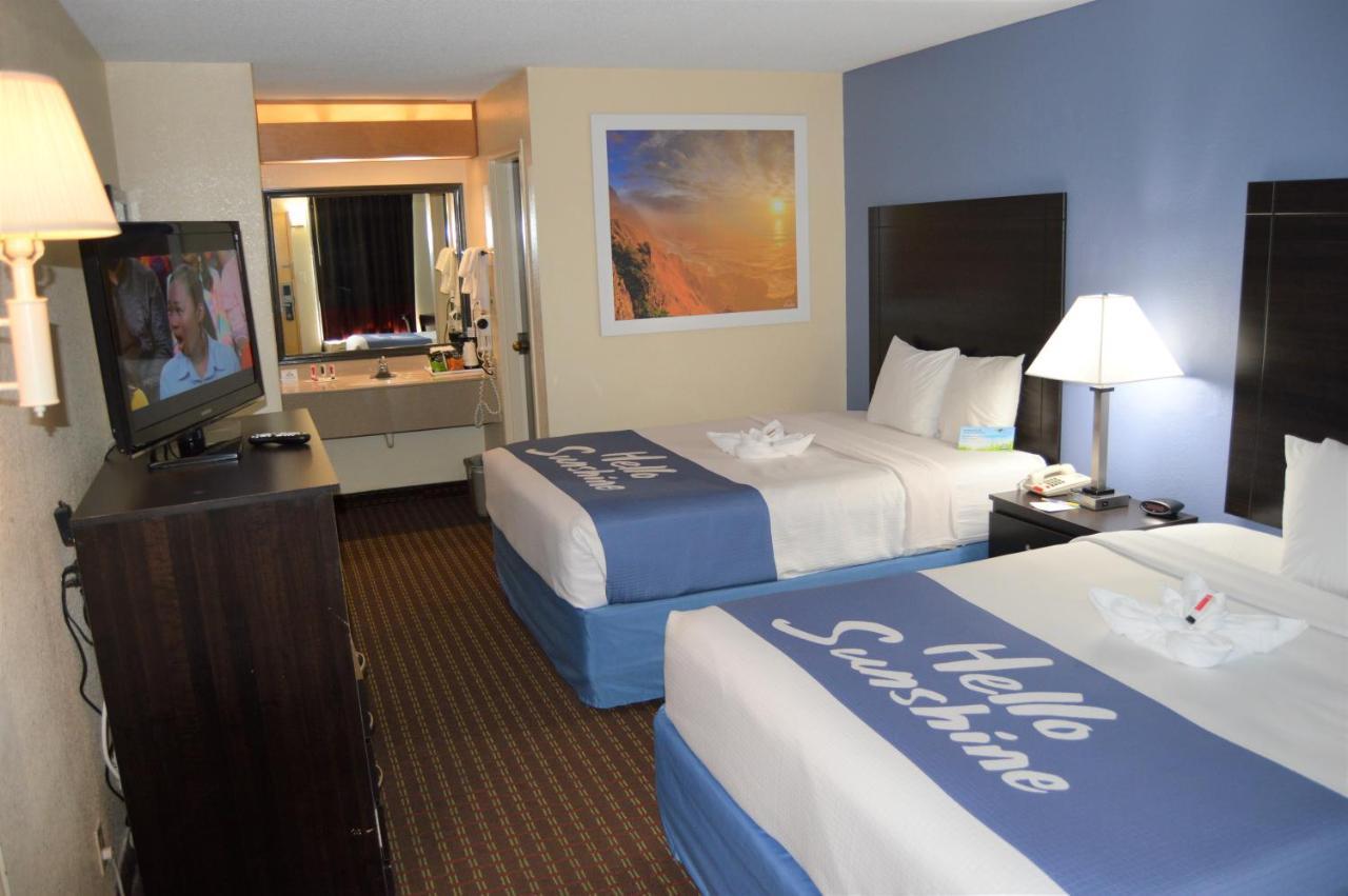 Days Inn By Wyndham Easley West Of Greenville/Clemson Area Kültér fotó