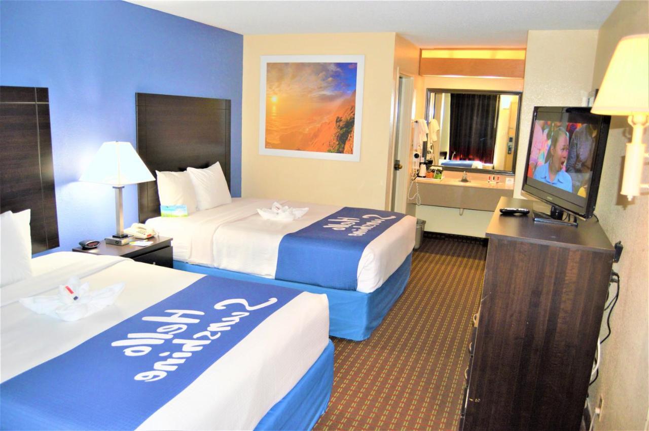Days Inn By Wyndham Easley West Of Greenville/Clemson Area Kültér fotó